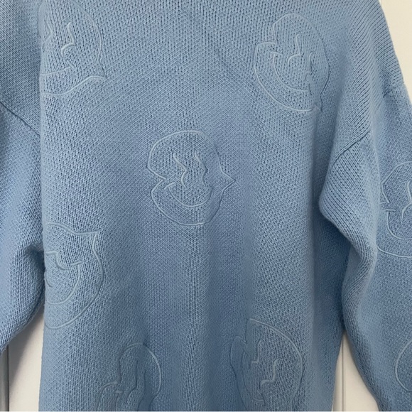 smiley face oversized sweater - Picture 3 of 4